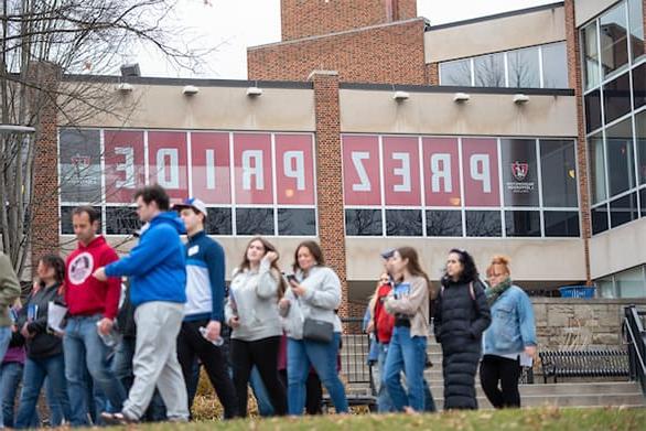 Tour of campus during Presidents Preview Day